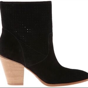 Enzo Angiolini Gettup Laser Cut Black Leather‎ Suede Ankle Heel Boots 7